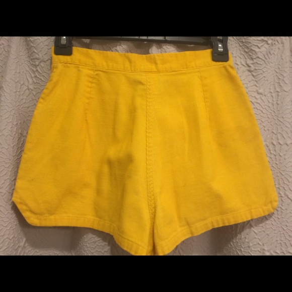 Vintage 1970's Ocean Pacific Corduroy High Rise Shorts - Picture 3 of 11